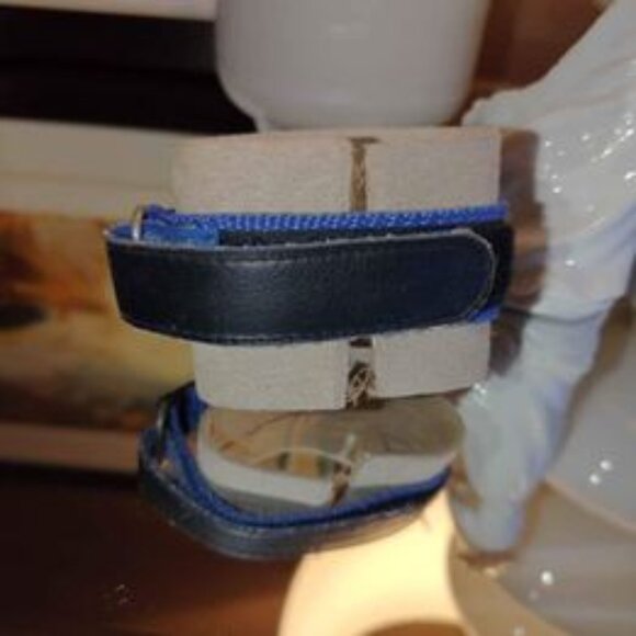 Rare 44mm Skagen Sport Watch Rotating Bezel. Black Blue Yellow. New Battery - Picture 4 of 8